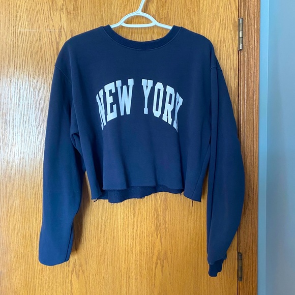 Cropped sweatshirt - Picture 1 of 1